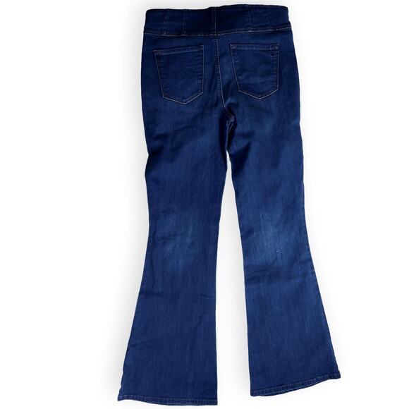 Jessica Simpson Dark Wash Elastic Waist Bootleg Jeans 30 - Picture 3 of 9